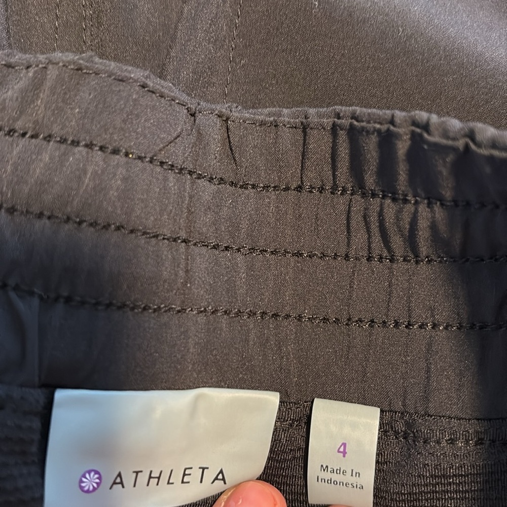 EUC Athleta Skort - Size 4 - Picture 7 of 11